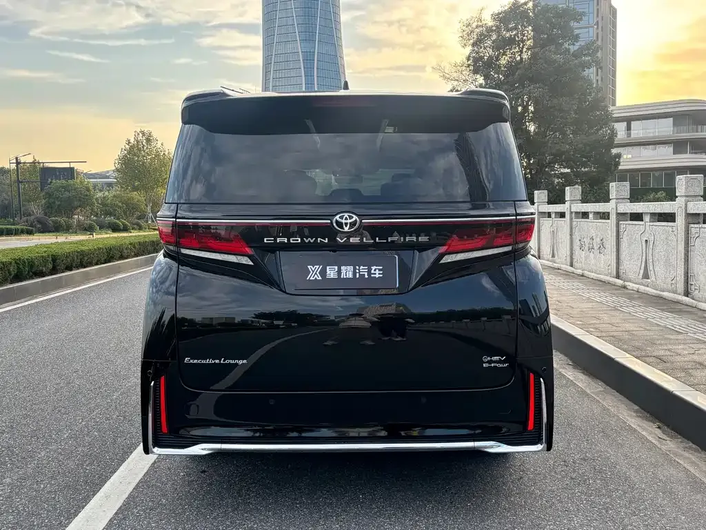 Toyota Vellfire 2024 из CN, фото 4