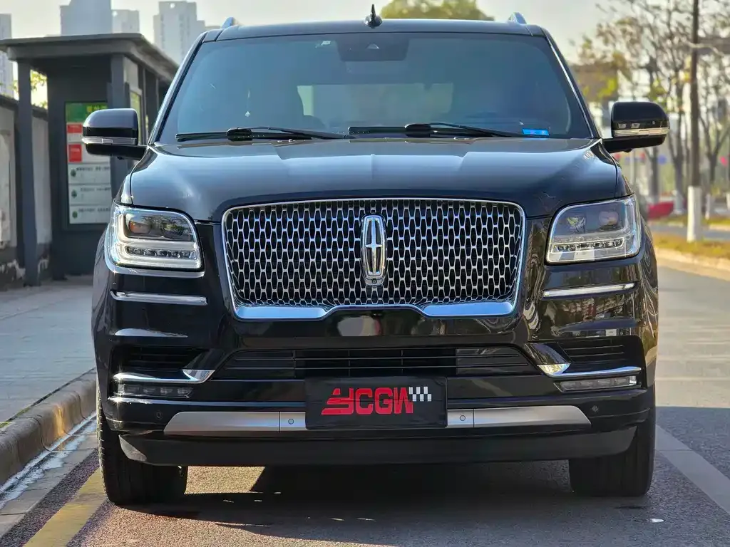 Lincoln Navigator 2021 из CN, фото 2