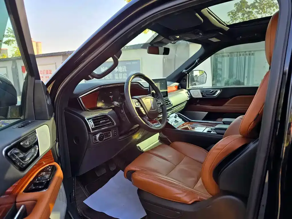 Lincoln Navigator 2021 из CN, фото 5
