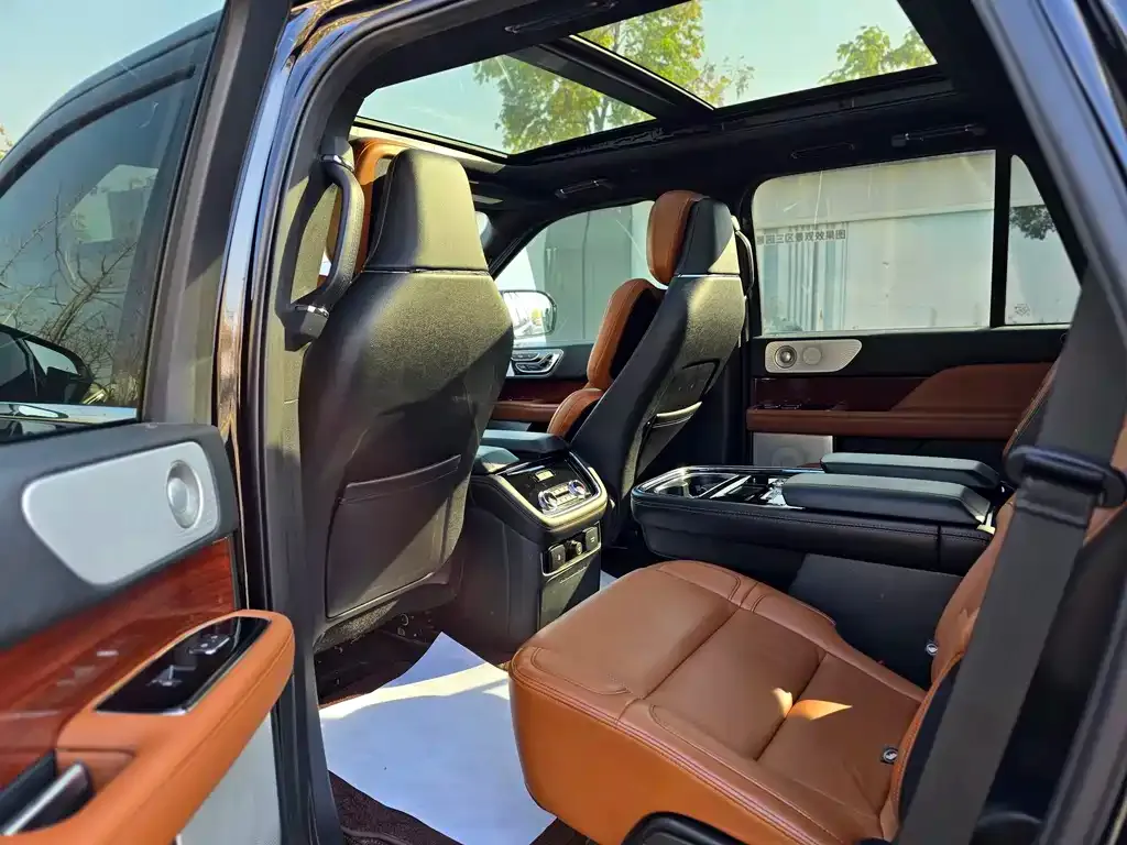 Lincoln Navigator 2021 из CN, фото 6