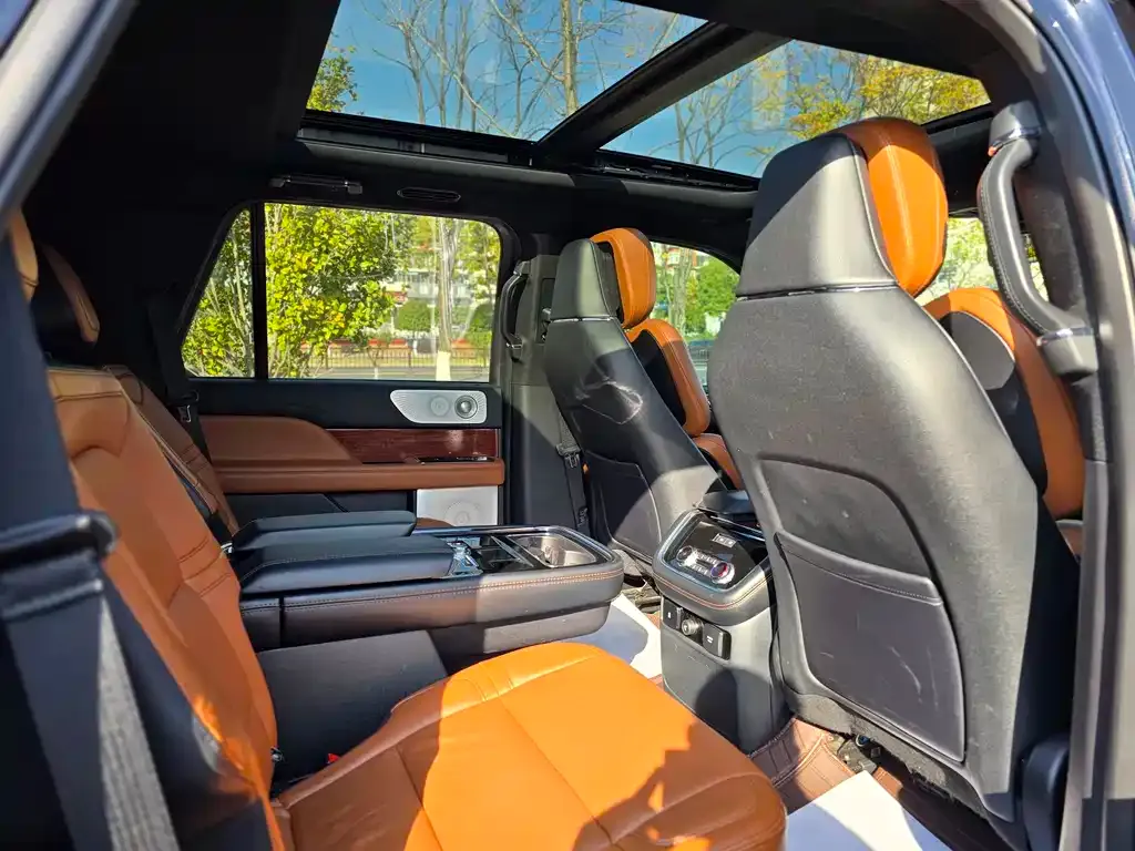 Lincoln Navigator 2021 из CN, фото 9