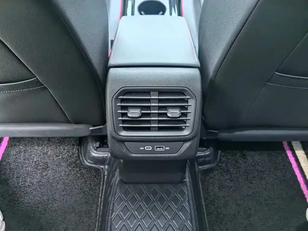 Volkswagen Lamando 2023 из CN, фото 10