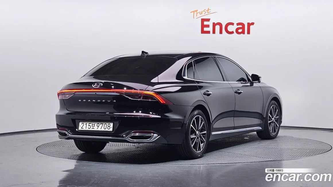 Hyundai Grandeur 2022 из KR, фото 2