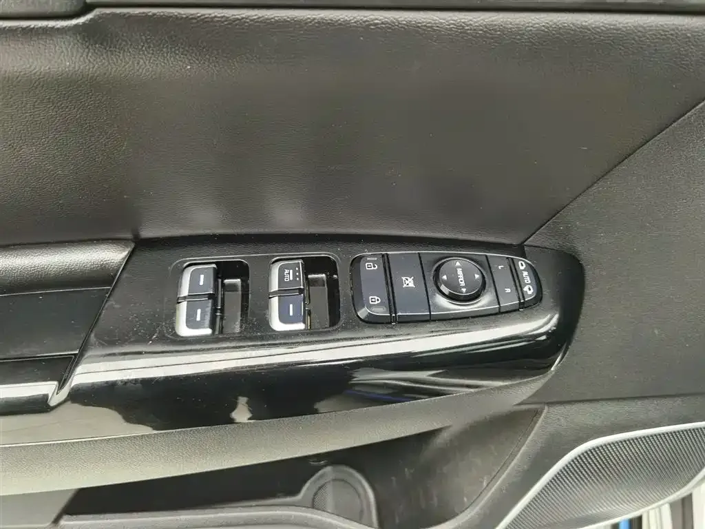 Kia KX5 2022 из CN, фото 9