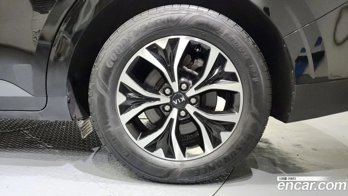 Kia Carnival — фото 5