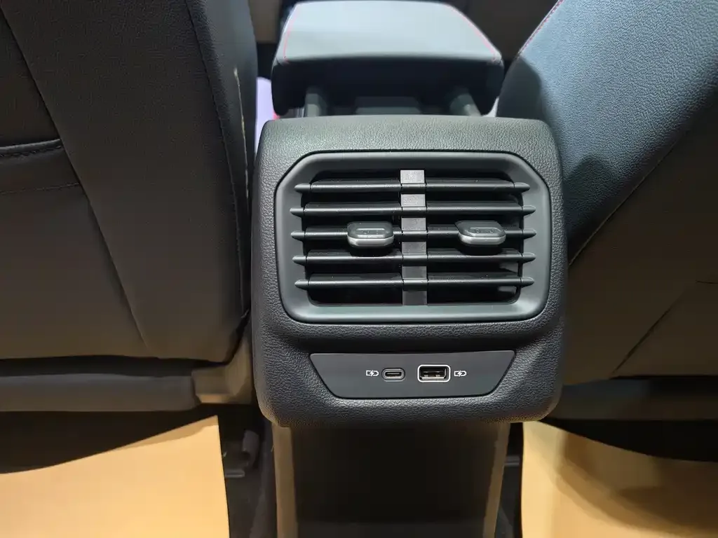 Volkswagen Lamando 2022 из CN, фото 10