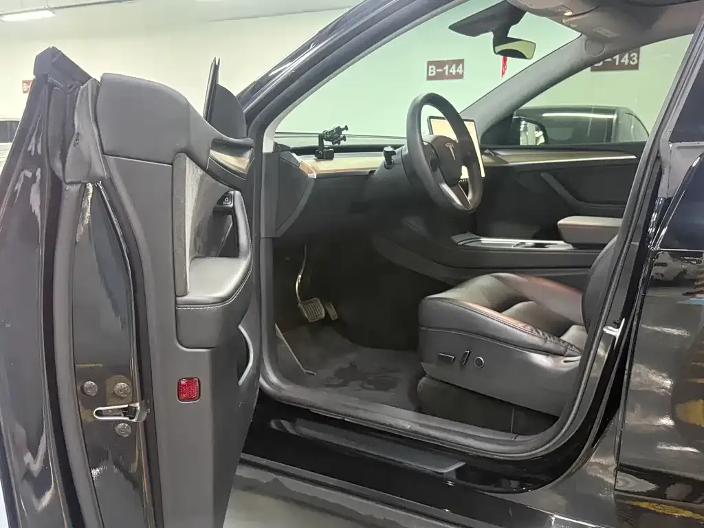 Tesla Model Y 2022 из CN, фото 4