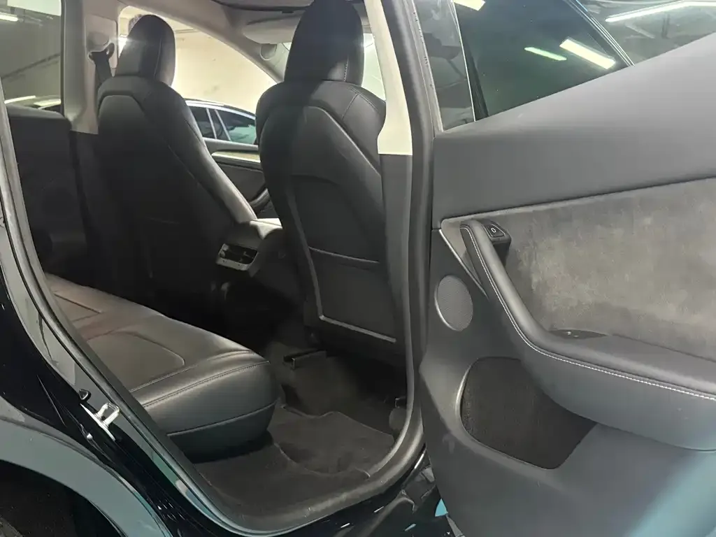 Tesla Model Y 2022 из CN, фото 9