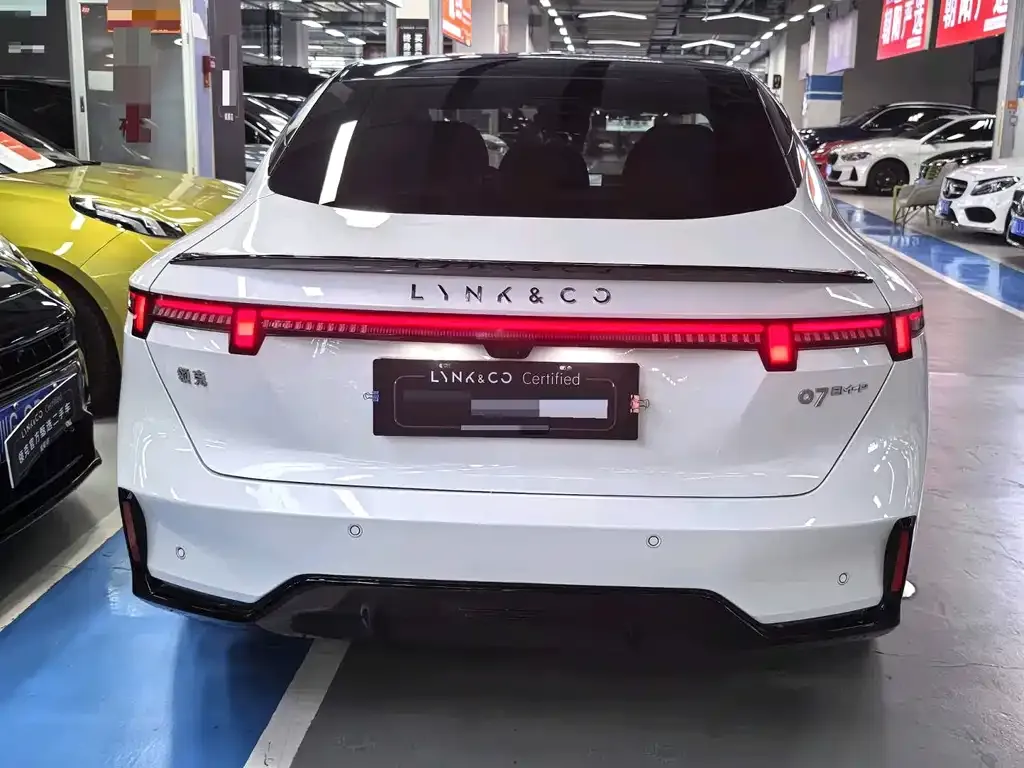 Lynk & Co 07 EM-P 2025 из CN, фото 7