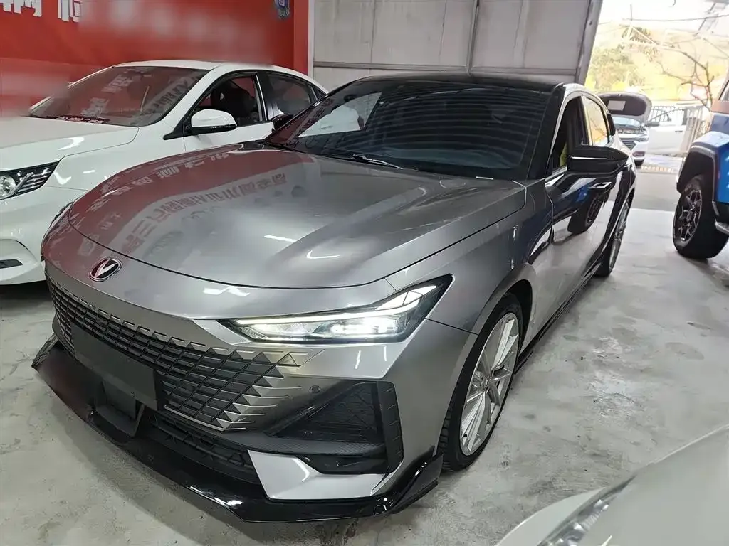 Changan UNI-V 2023 из CN, фото 2