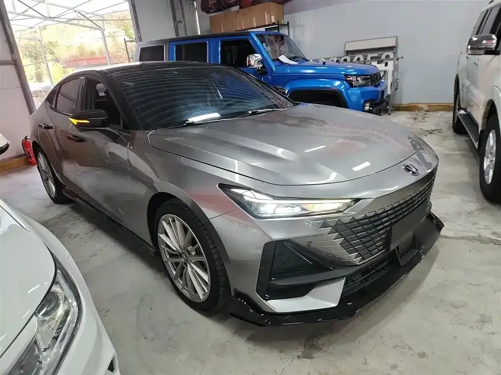 Changan UNI-V 2023 из CN, фото 4