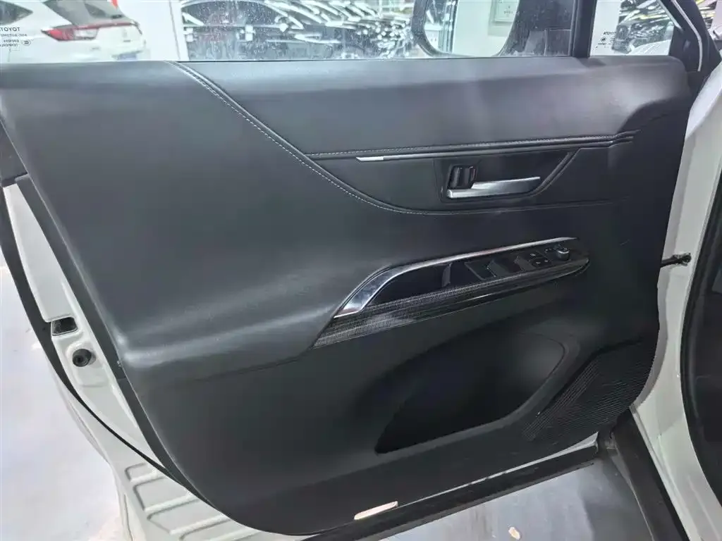 Toyota Venza 2023 из CN, фото 6