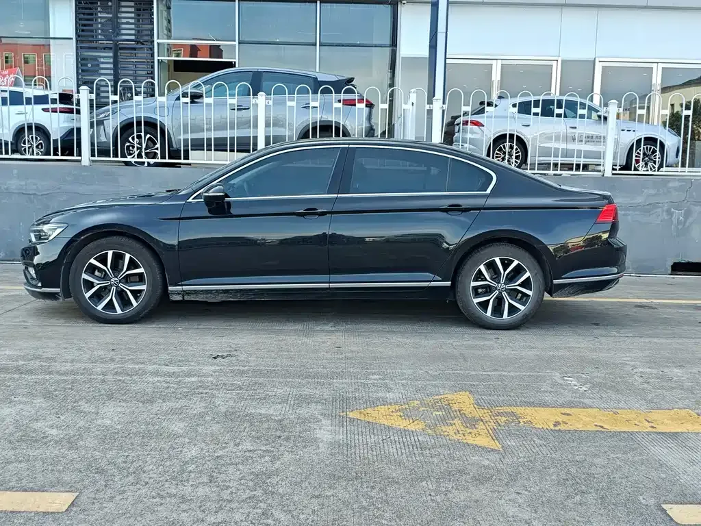 Volkswagen Magotan 2021 из CN, фото 4