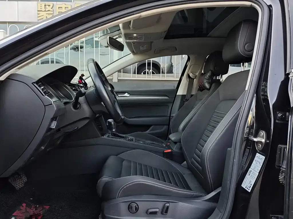 Volkswagen Magotan 2021 из CN, фото 5