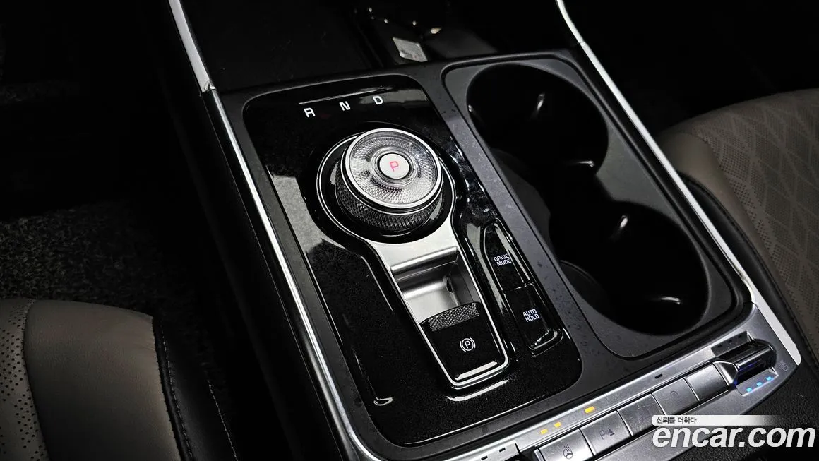 Kia Carnival — фото 9