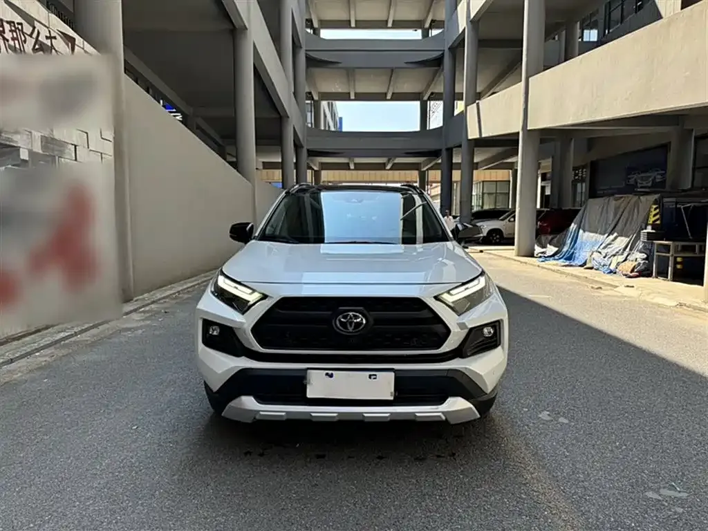 Toyota RAV4 2023 из CN, фото 8