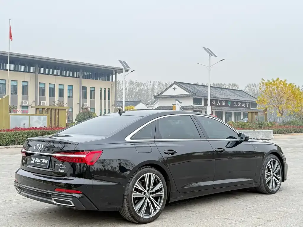 Audi A6L 2021 из CN, фото 9