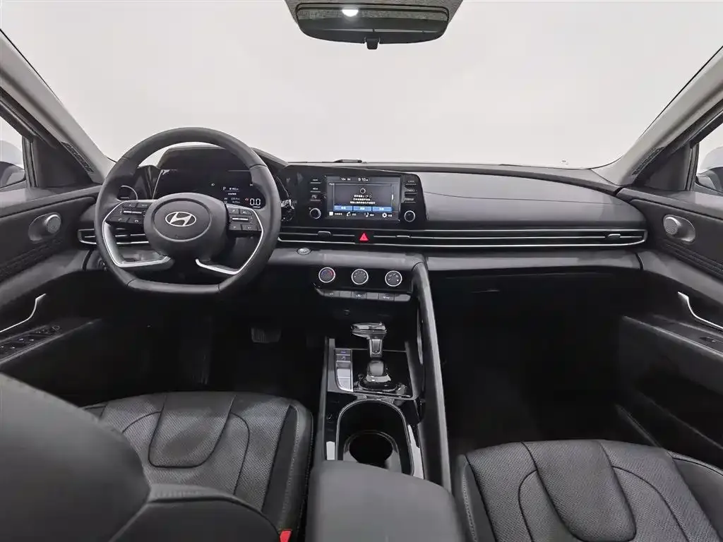 Hyundai Elantra 2024 из CN, фото 5