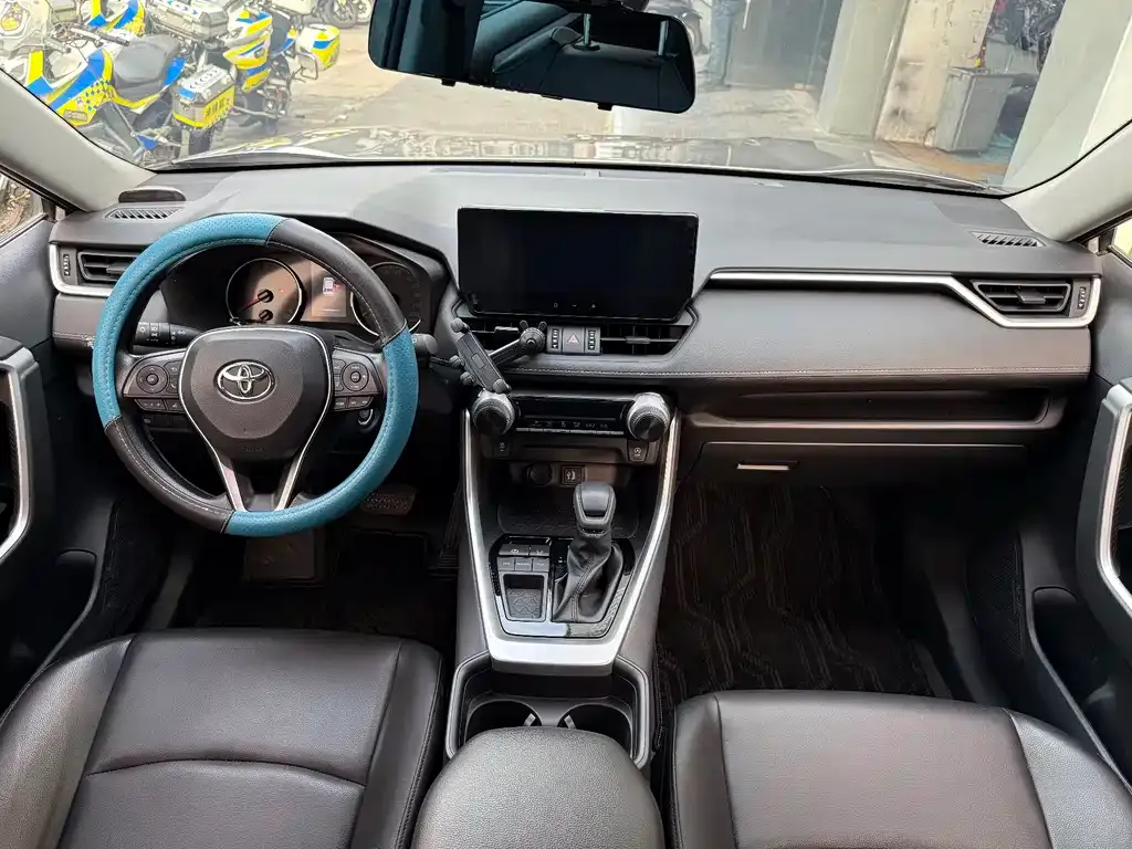 Toyota RAV4 2025 из CN, фото 4