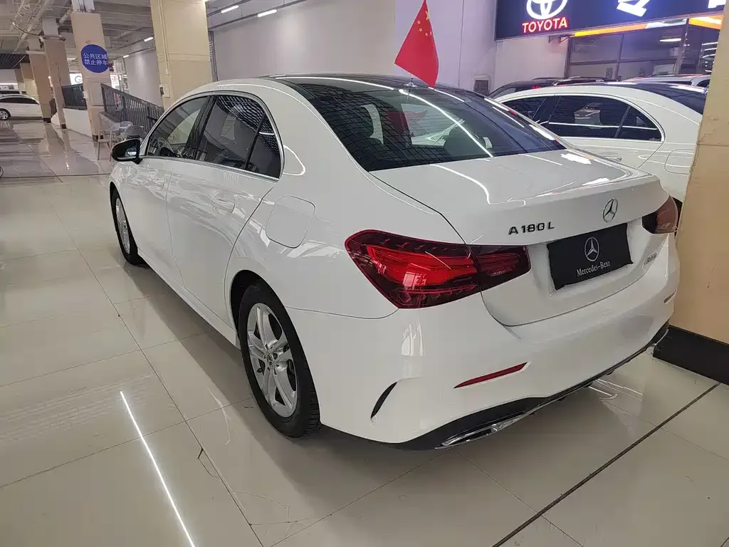 Mercedes-Benz A-Class 2023 из CN, фото 4