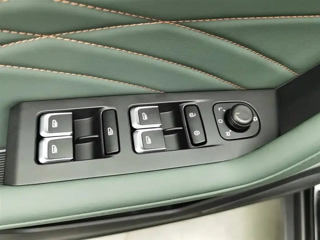 Geely Haoyue L 2025 из CN, фото 9