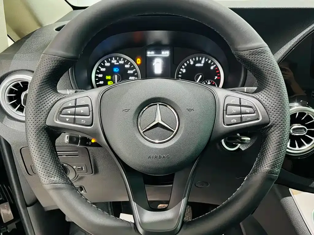 Mercedes-Benz Vito 2023 из CN, фото 8