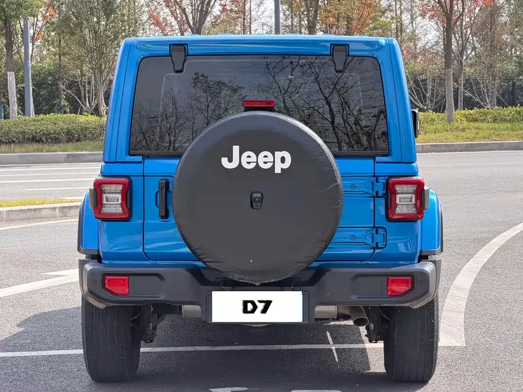 Jeep Wrangler 2023 из CN, фото 10