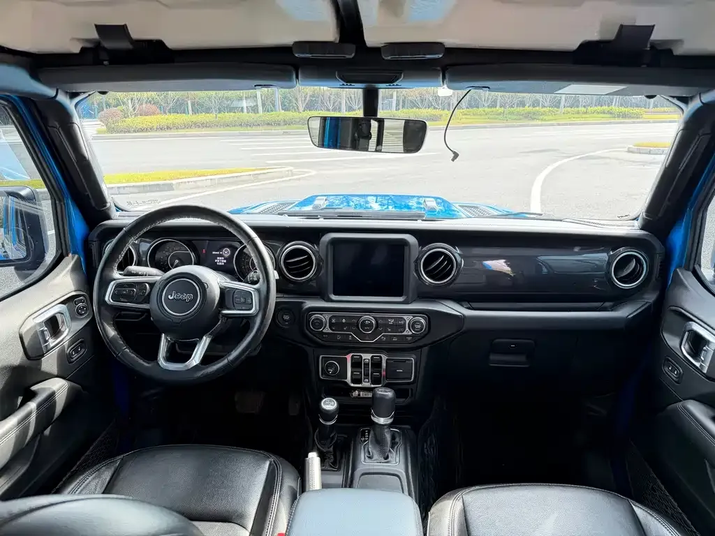 Jeep Wrangler 2023 из CN, фото 6