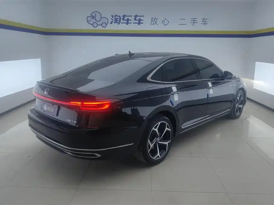 Volkswagen Passat 2023 из CN, фото 3