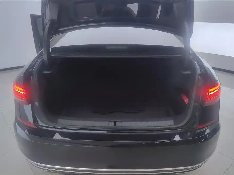 Volkswagen Passat 2023 из CN, фото 4