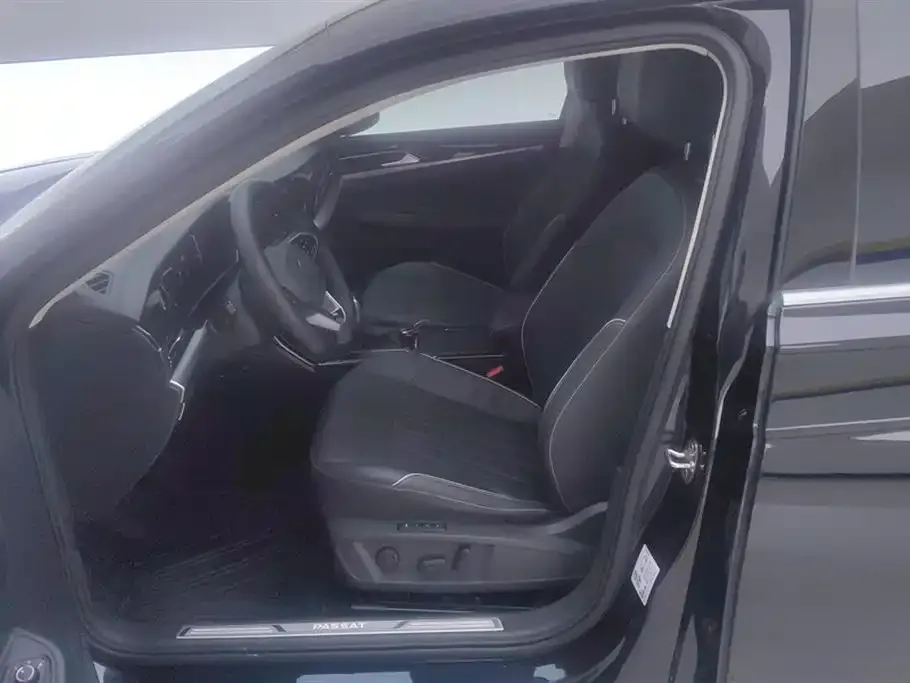 Volkswagen Passat 2023 из CN, фото 9