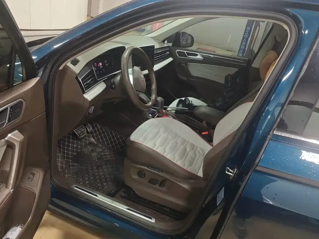 Volkswagen Tiguan L 2022 из CN, фото 6