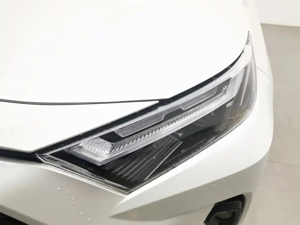 Toyota RAV4 2023 из CN, фото 7