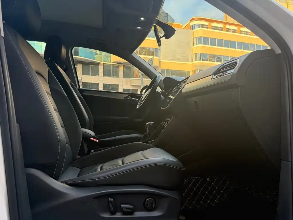 Volkswagen Tiguan L 2021 из CN, фото 5