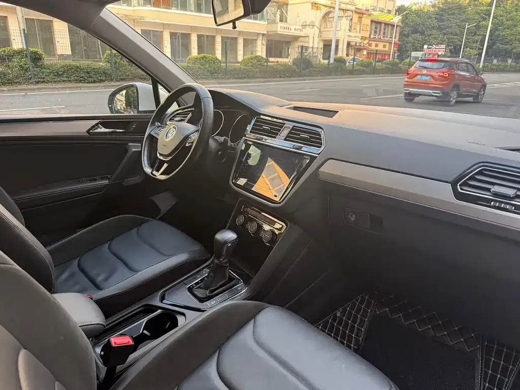 Volkswagen Tiguan L 2021 из CN, фото 6