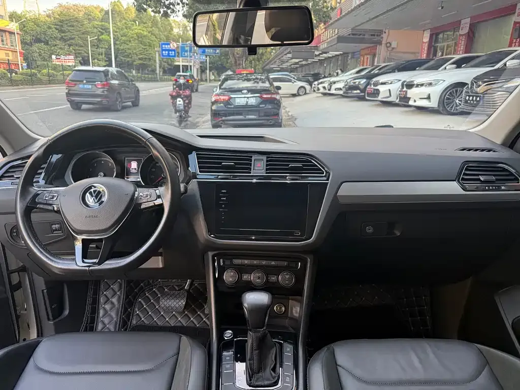 Volkswagen Tiguan L 2021 из CN, фото 9