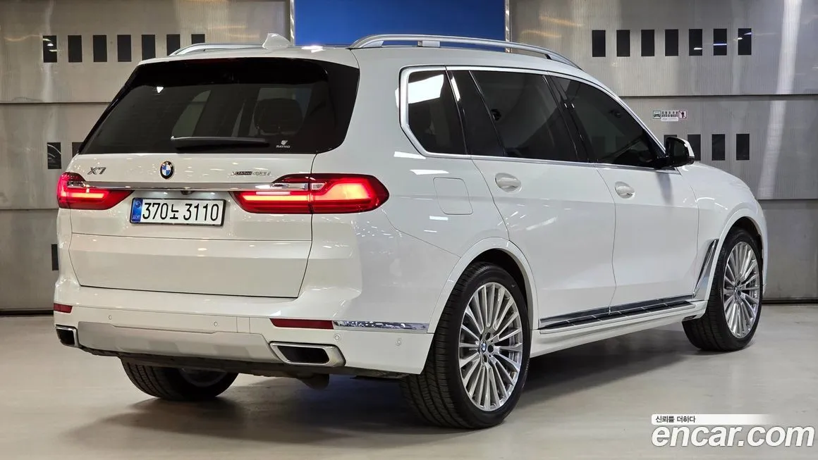 BMW X7 — фото 2
