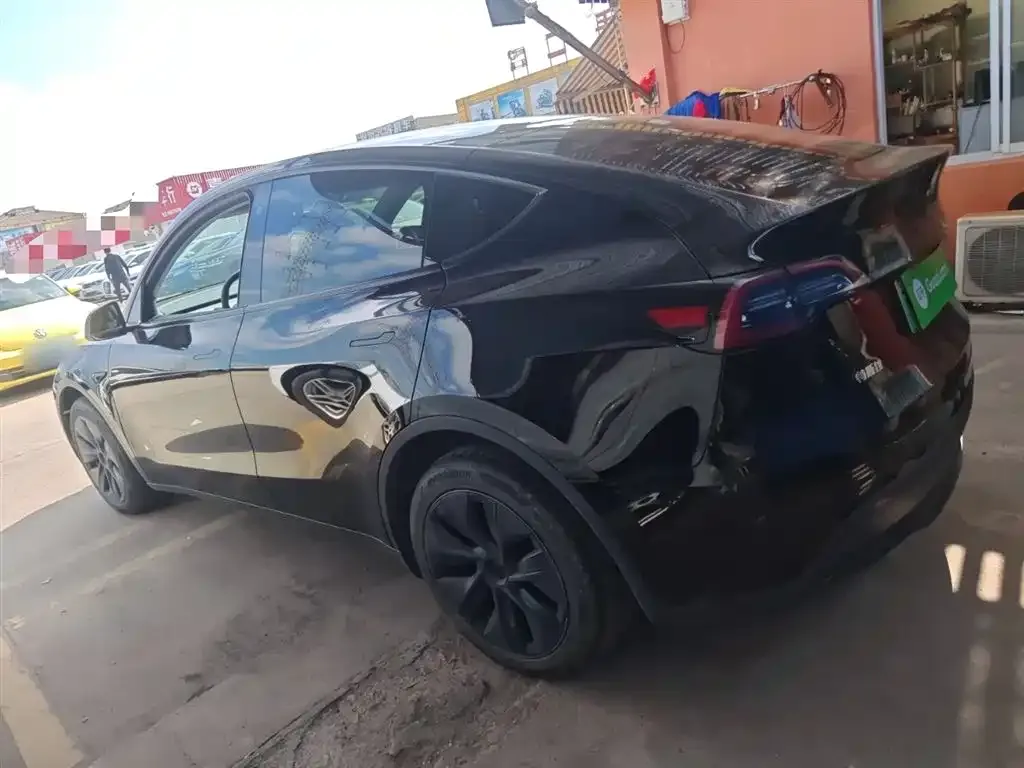 Tesla Model Y 2024 из CN, фото 5