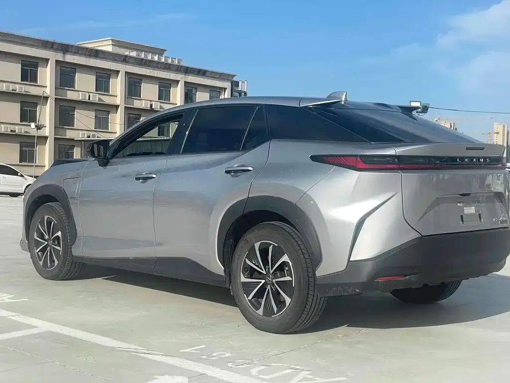 Lexus RZ 2023 из CN, фото 9