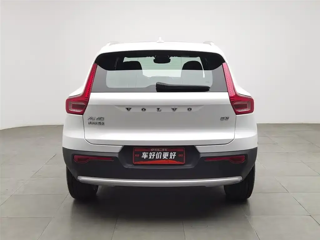 Volvo XC40 — фото 4