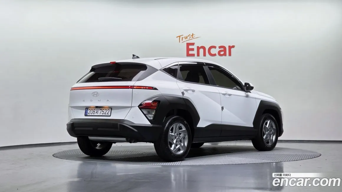 Hyundai Kona — фото 2
