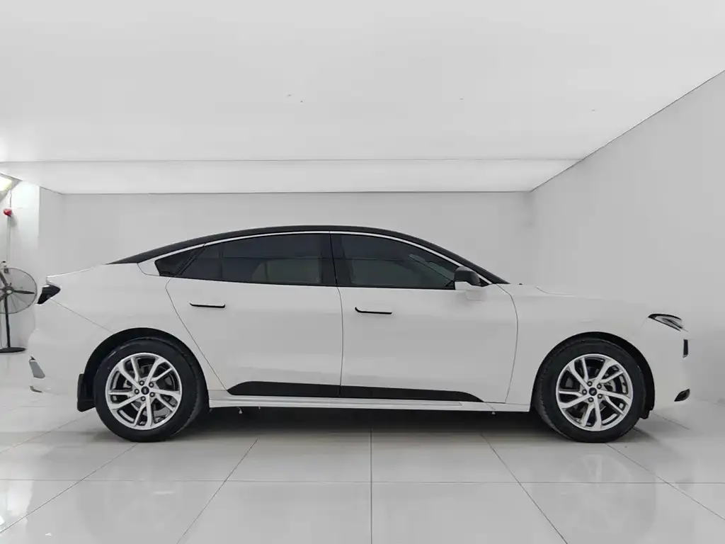 Ford Mondeo 2022 из CN, фото 8
