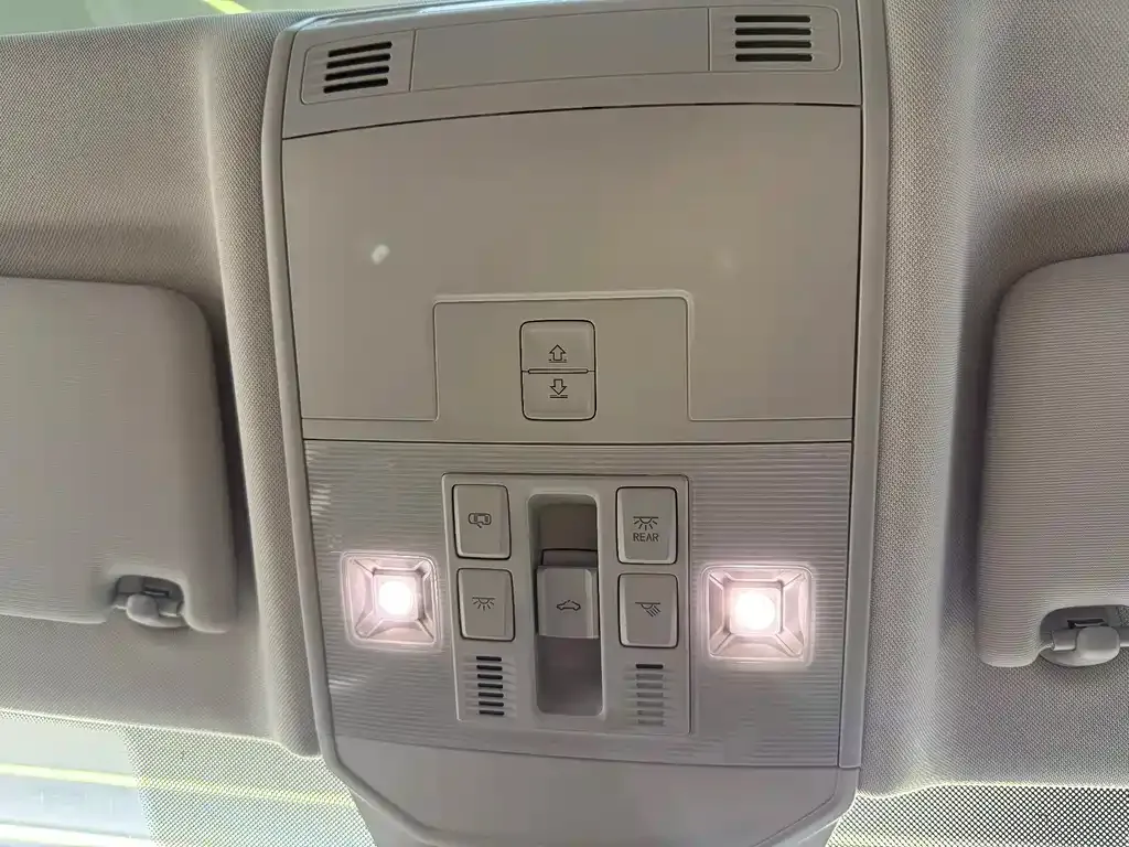 Volkswagen Sagitar 2022 из CN, фото 10