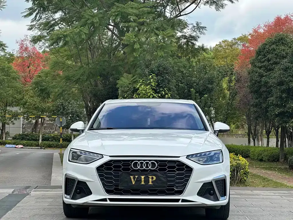 Audi A4L — фото 2