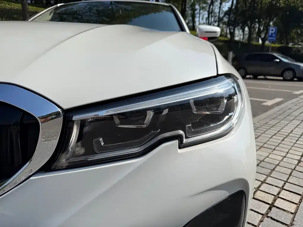 BMW 3 Series 2022 из CN, фото 4