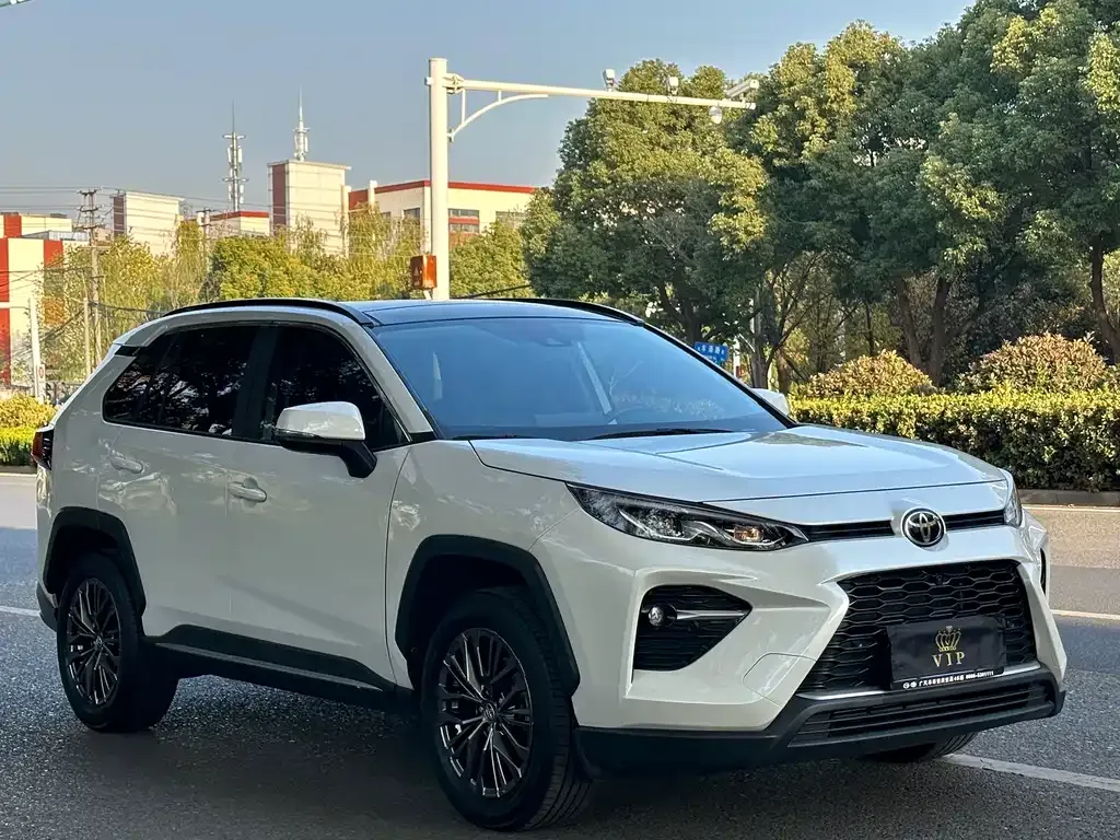 Toyota Wildlander 2023 из CN, фото 3