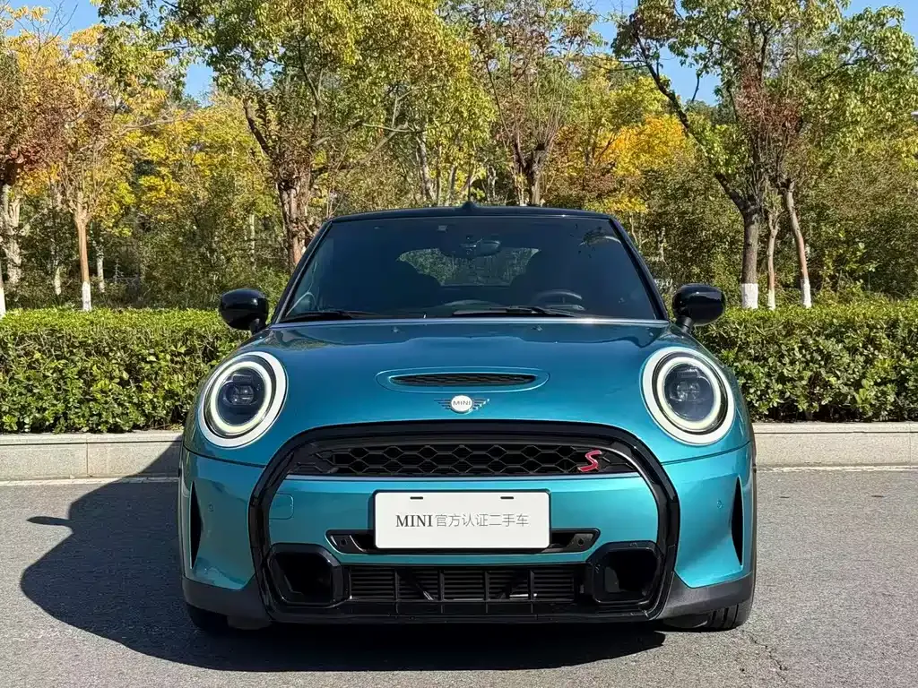 MINI Cooper (3-door) 2023 из CN, фото 2