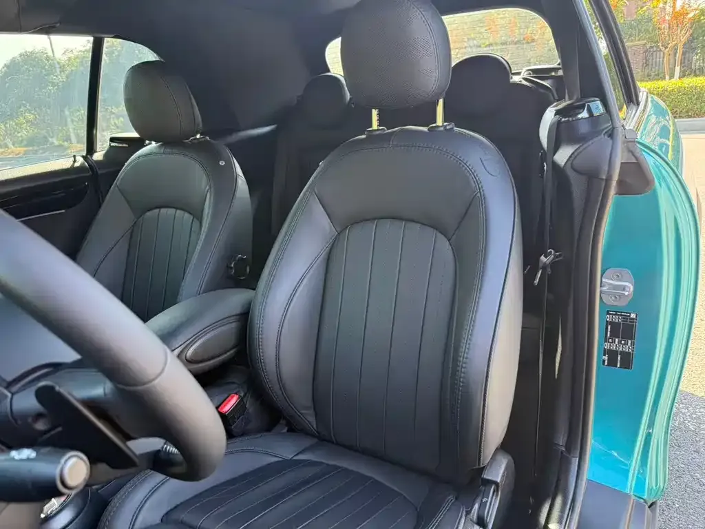 MINI Cooper (3-door) 2023 из CN, фото 9