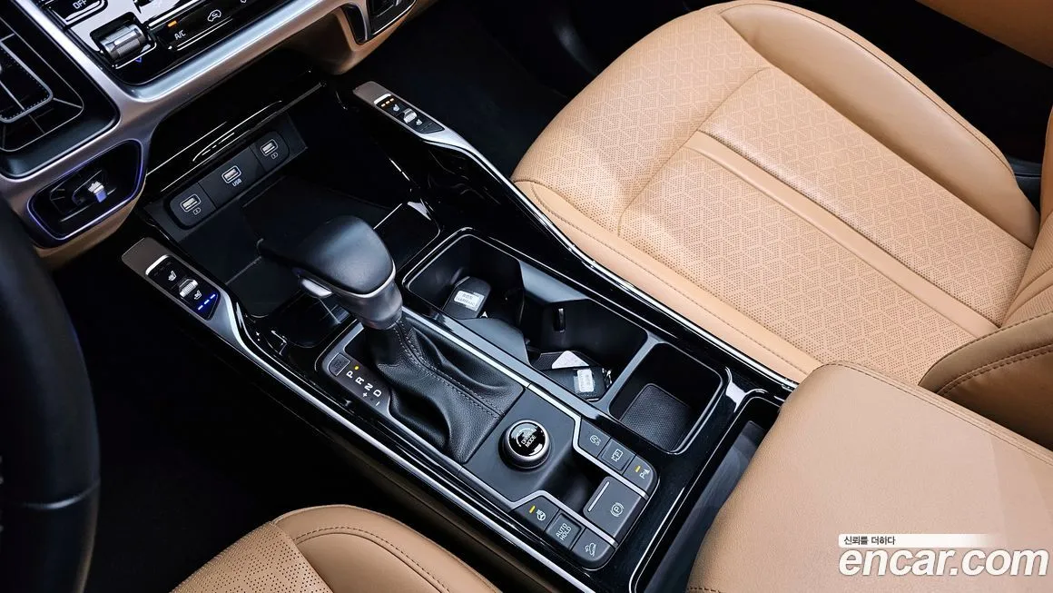 Kia Sorento — фото 9