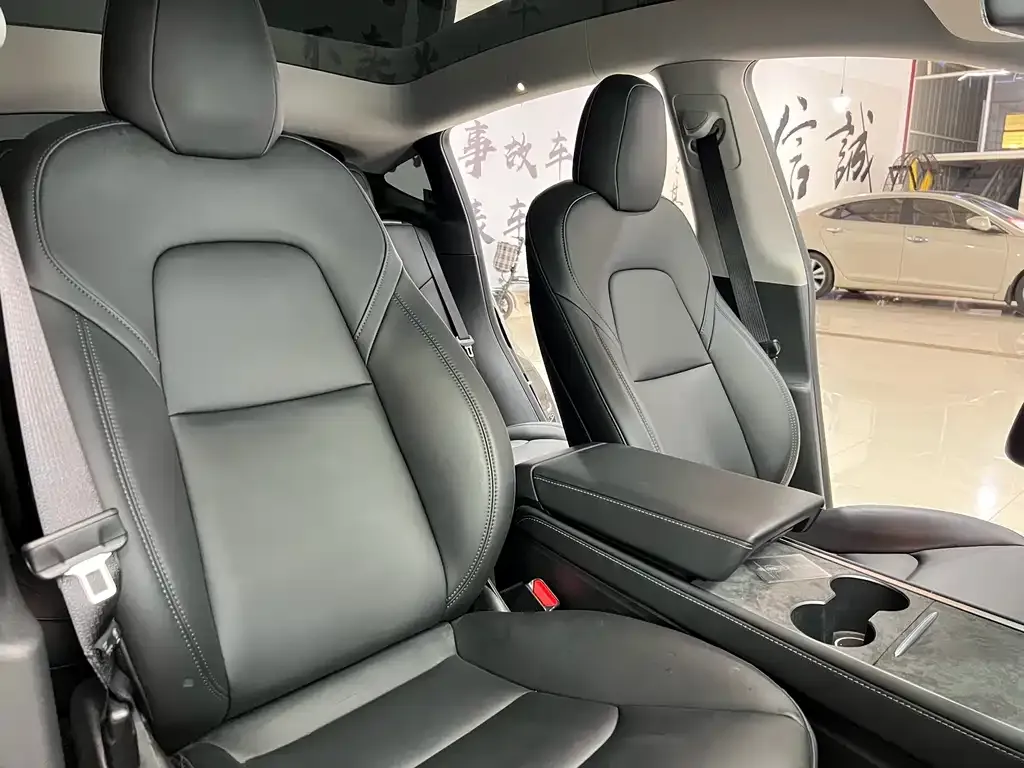Tesla Model Y 2022 из CN, фото 10